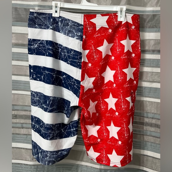 Joe Boxer American Flag Board Shorts - Picture 2 of 8